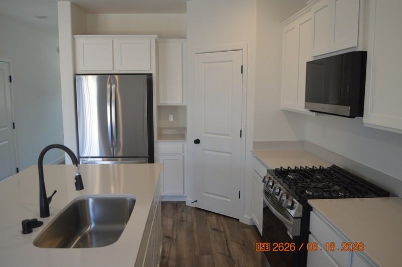 4171 Scarlet Ct - Photo 3 of 23