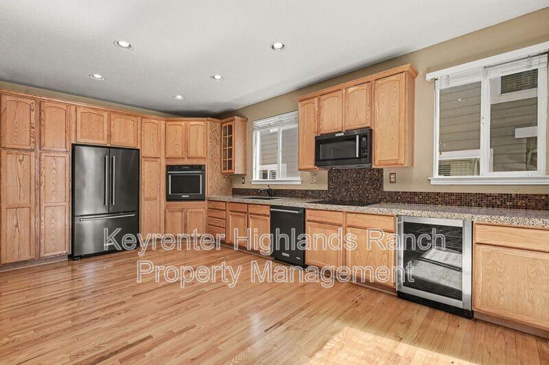 3000 Fox Sedge Ln - Photo 4 of 23