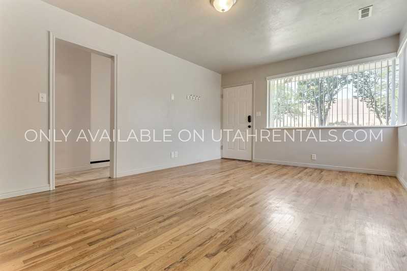 322 E Robert Ave #1 - Photo 4 of 17