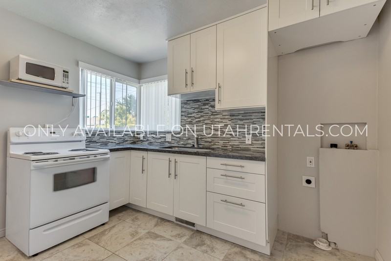 322 E Robert Ave #1 - Photo 5 of 17