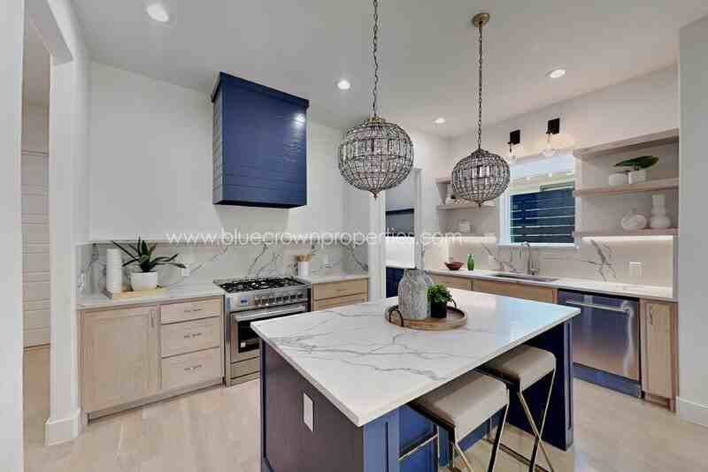 807 S Glasgow Dr - Photo 3 of 17