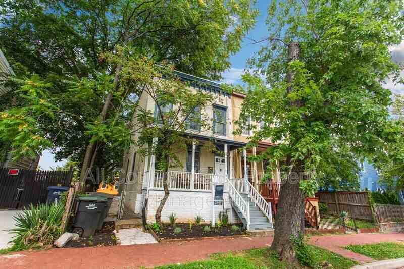 2217 14th St Se - Photo 2 of 26