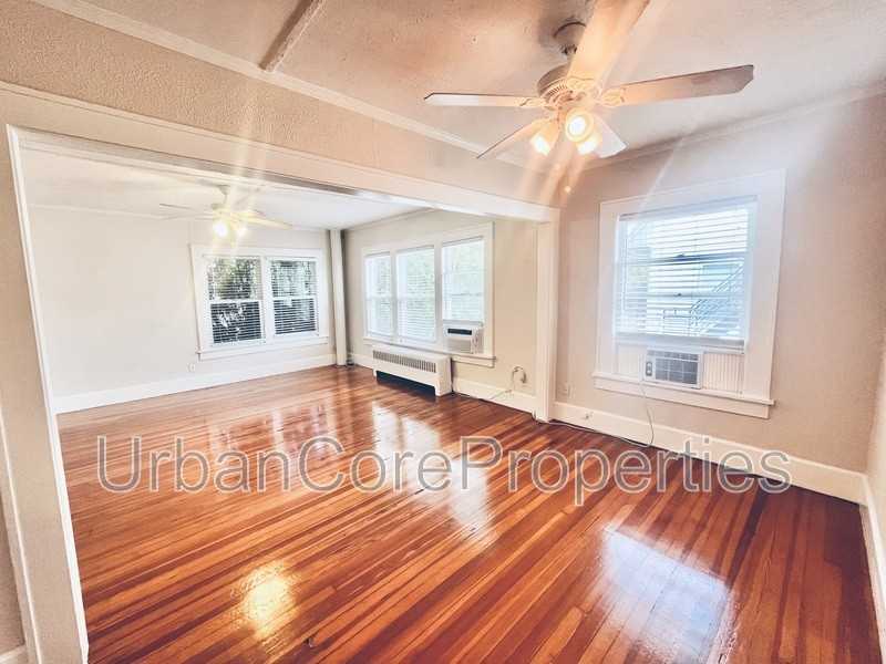 236 10th Ave N #7 - Photo 2 of 14