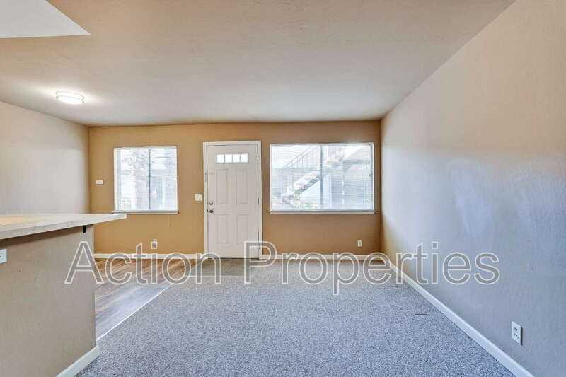 1084 Wentworth St #4 - Photo 7 of 31