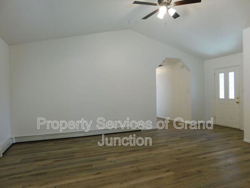 731 Ranch Rd - Photo 5 of 21