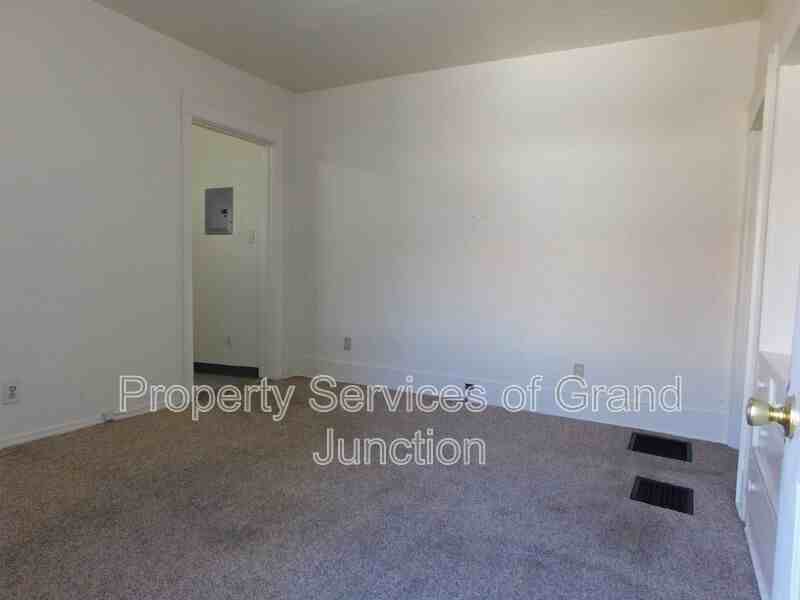 140 Gunnison Ave #2 - Photo 4 of 11
