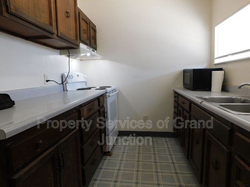 140 Gunnison Ave #2 - Photo 7 of 11