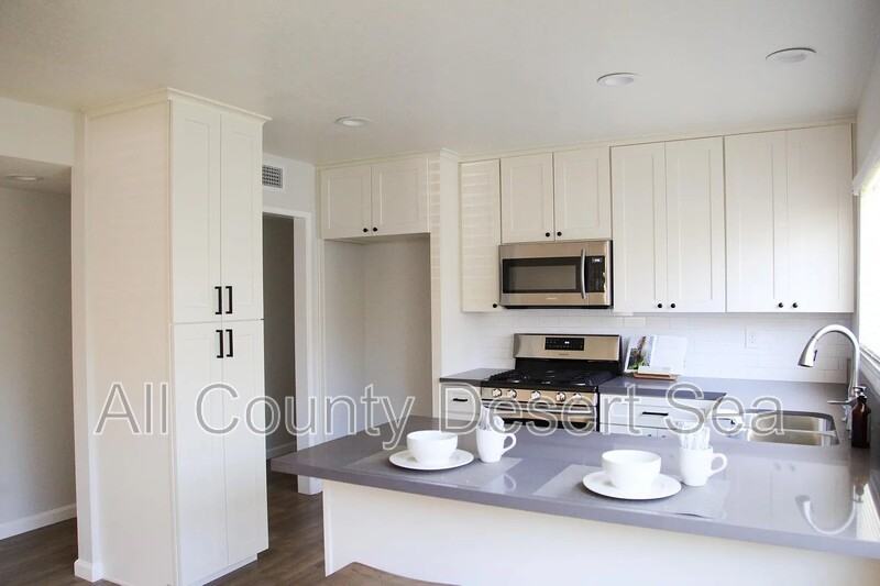 414 13th St #A - Photo 4 of 20