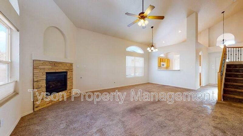 6312 Calle Tesoro Nw - Photo 2 of 21