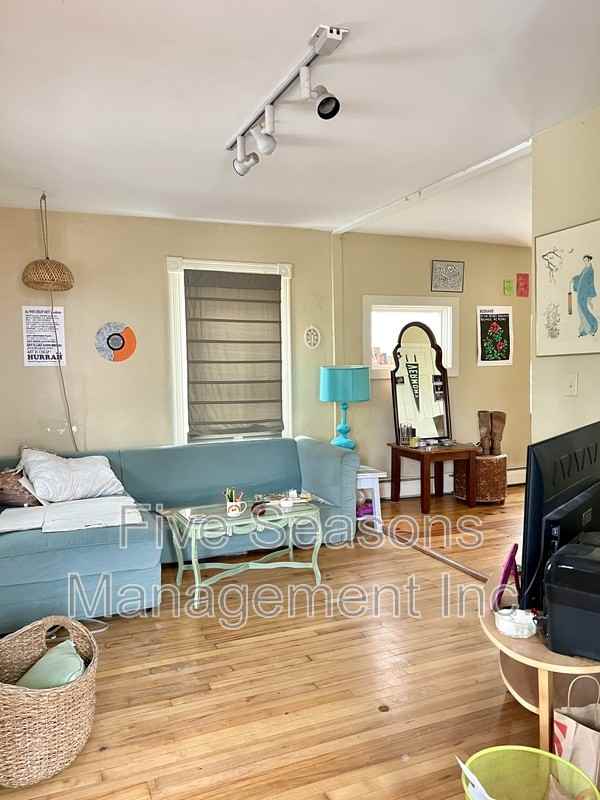 119 N Winooski Ave - Photo 6 of 23