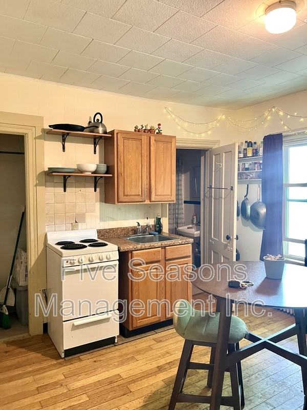 27 Converse Ct - Photo 2 of 13