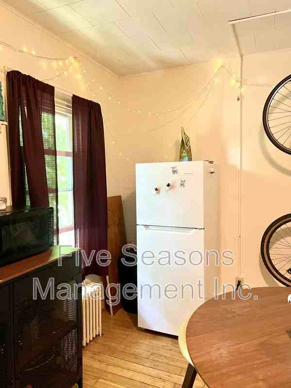 27 Converse Ct - Photo 3 of 13