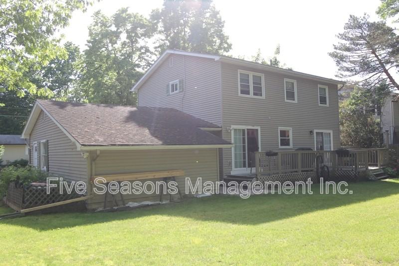70 Pleasant Ave - Photo 3 of 48