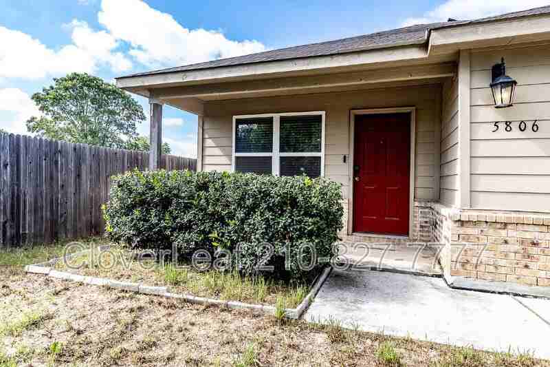 5806 Machaela Trce - Photo 4 of 30