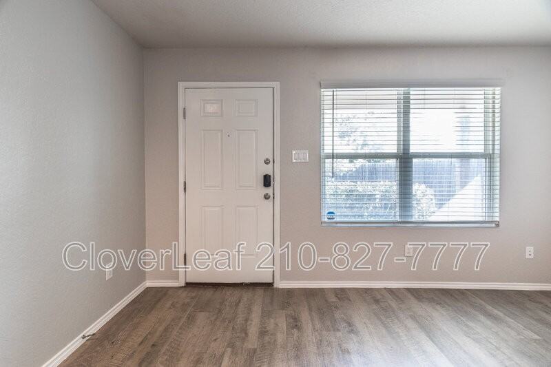 5806 Machaela Trce - Photo 5 of 30