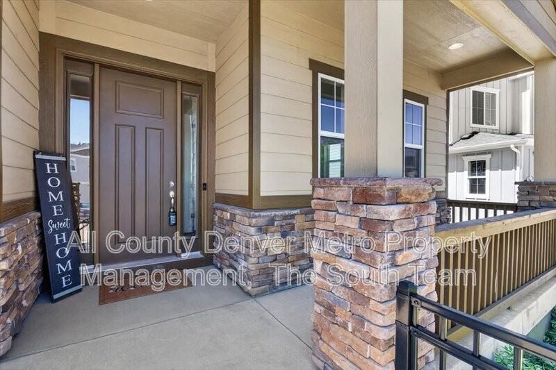 8176 Ralston Creek Ave - Photo 4 of 35