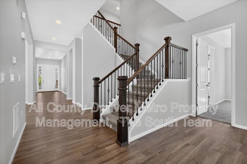 8176 Ralston Creek Ave - Photo 5 of 35