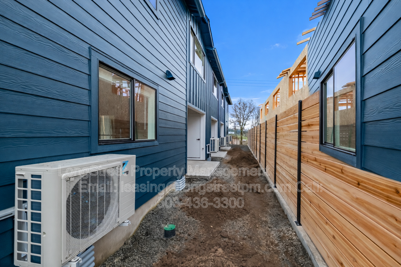 830 S 19th St - Photo 3 of 40