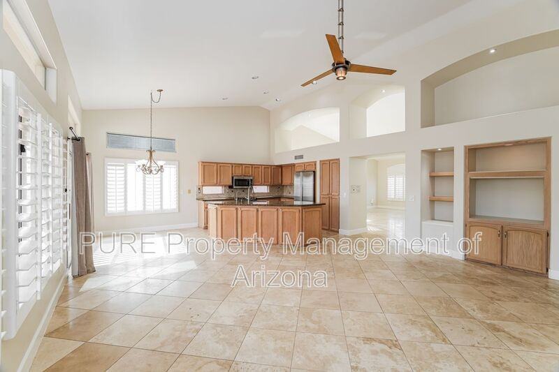 4623 E Rocky Slope Dr - Photo 5 of 50