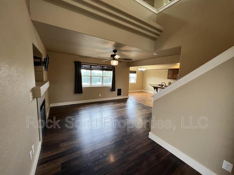 3712 Gunsmoke Rd - Photo 3 of 41
