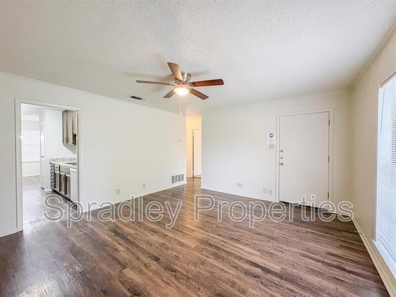 505B Phoenix Dr - Photo 2 of 15