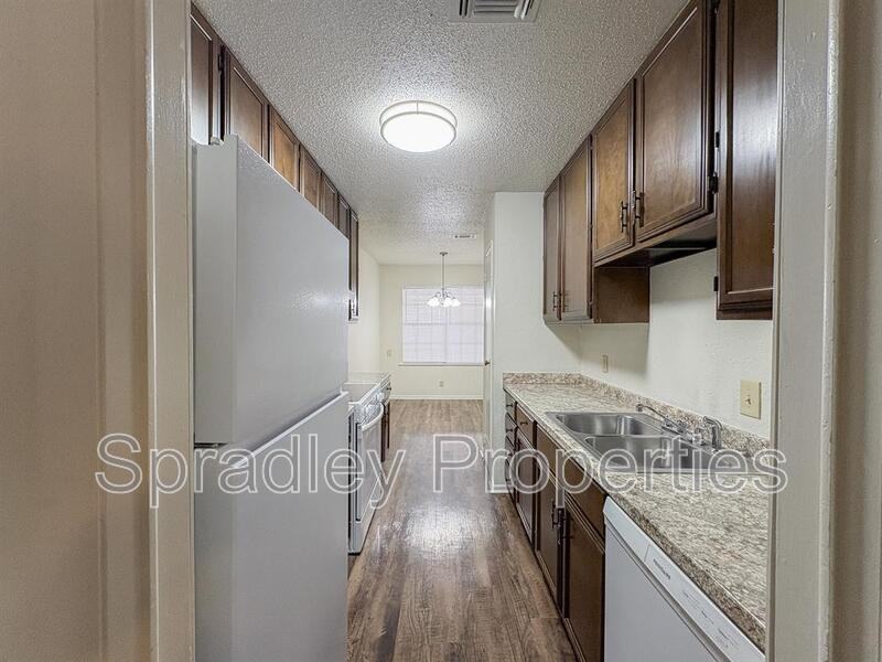505B Phoenix Dr - Photo 3 of 15