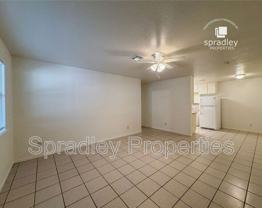 121 406C N Lp - Photo 1 of 1