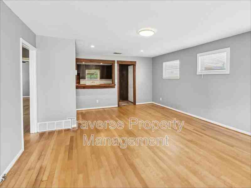 304 S Waco St - Photo 3 of 26