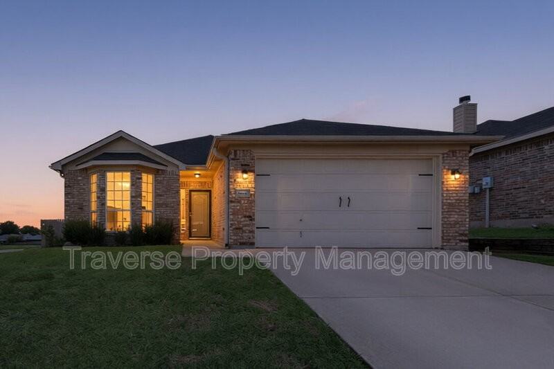 10001 Blue Bell Dr - Photo 2 of 26