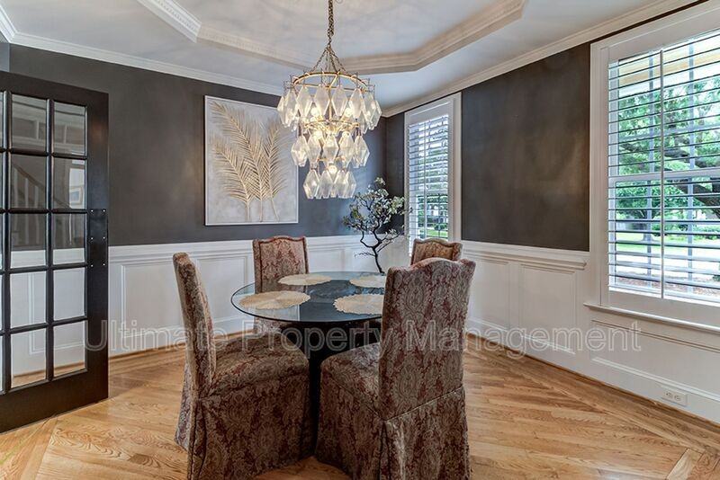 7022 Cayman Ct - Photo 4 of 40