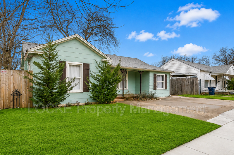 3024 8th Ave - Photo 2 of 23