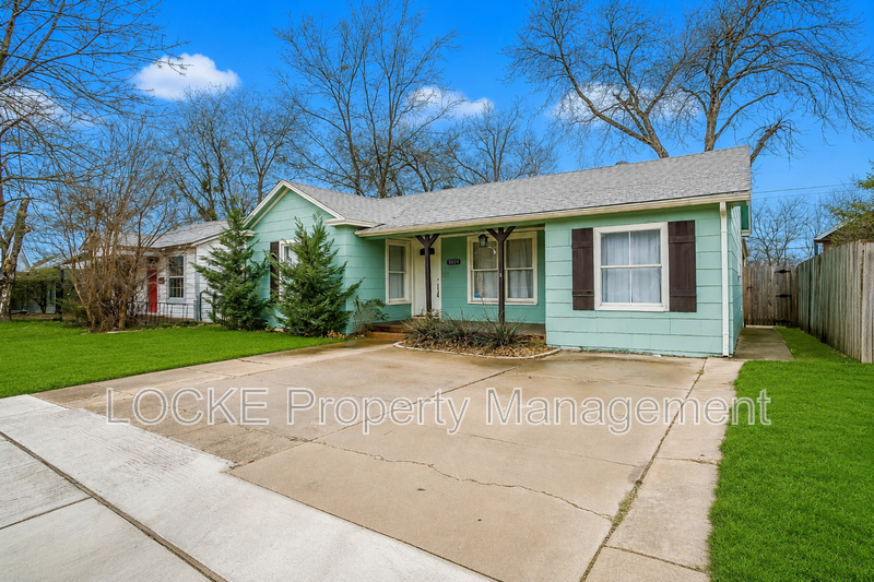 3024 8th Ave - Photo 3 of 23
