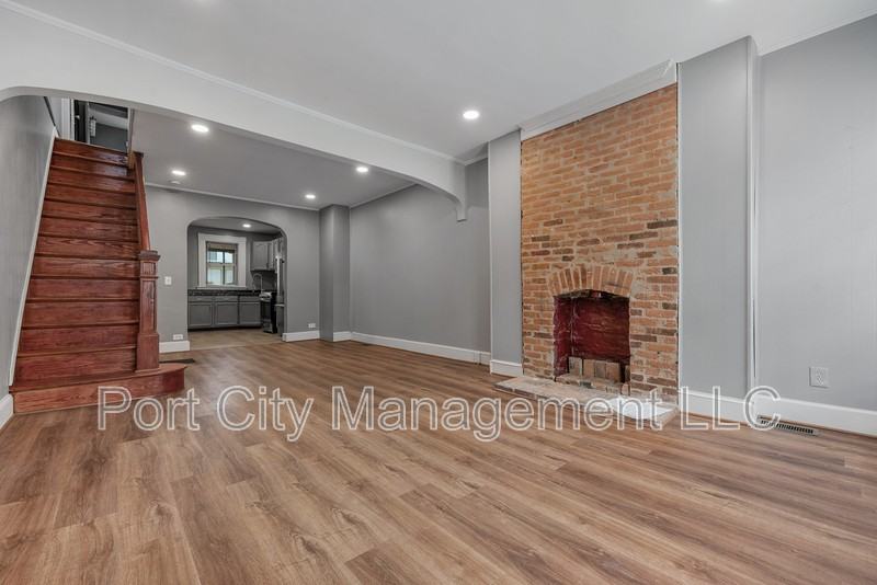 1465 Stevenson St - Photo 6 of 24