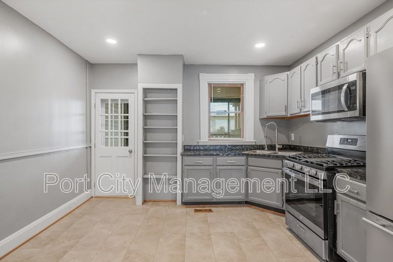 1465 Stevenson St - Photo 7 of 24