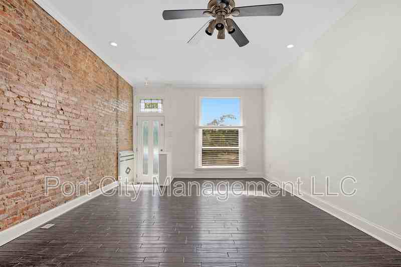 207 S Ellwood Ave - Photo 5 of 23