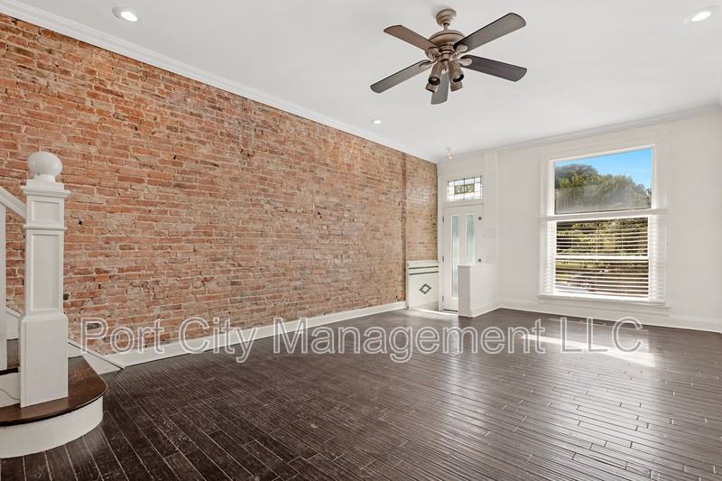 207 S Ellwood Ave - Photo 6 of 23
