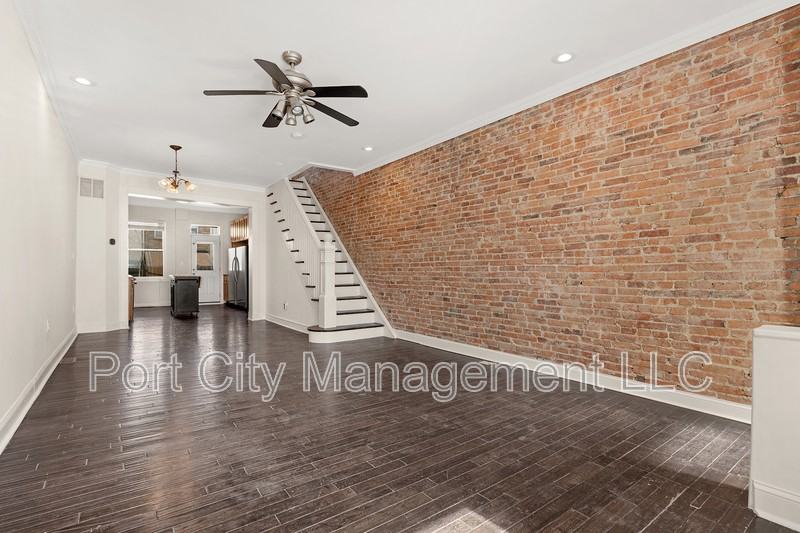 207 S Ellwood Ave - Photo 7 of 23