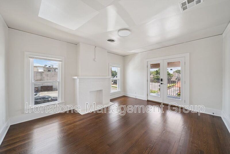 1437 1/2 S Peoria Ave - Photo 2 of 30