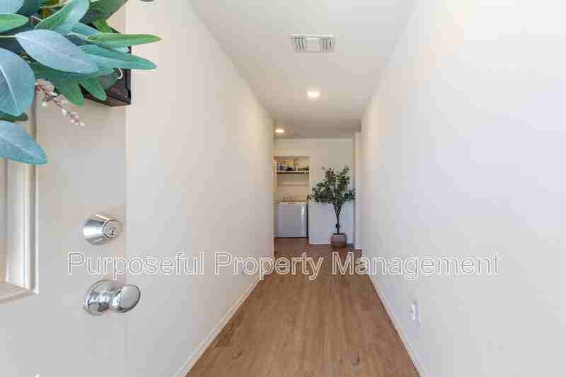 9620 Nw 126th St - Photo 7 of 42