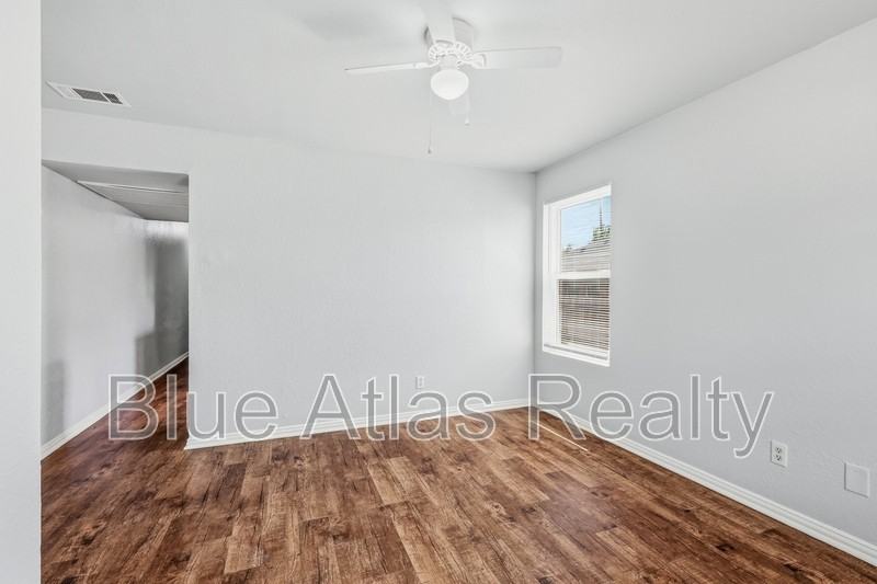 116 Arrowhead St - Photo 4 of 17