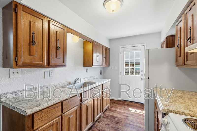 116 Arrowhead St - Photo 5 of 17