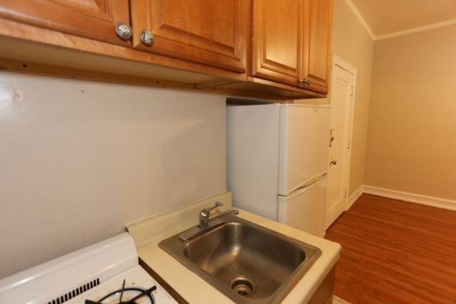 2827 N Burling St #01 - Photo 3 of 11