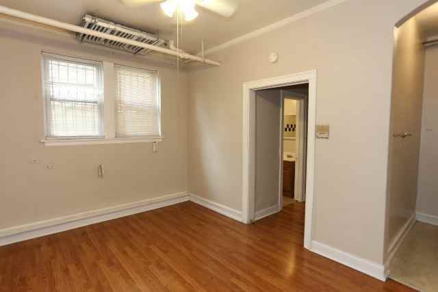 2827 N Burling St #01 - Photo 4 of 11
