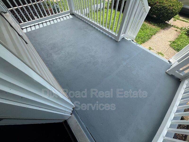 332 Hudson Ave - Photo 6 of 50