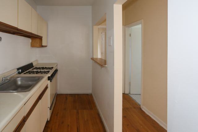 660 W Cornelia Ave #14 - Photo 3 of 21