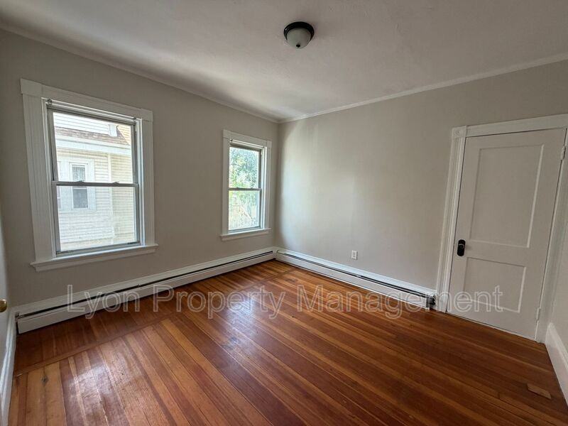 15 Woodman St #2 - Photo 4 of 7