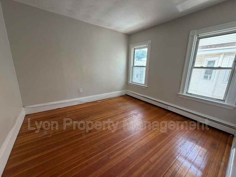 15 Woodman St #2 - Photo 5 of 7