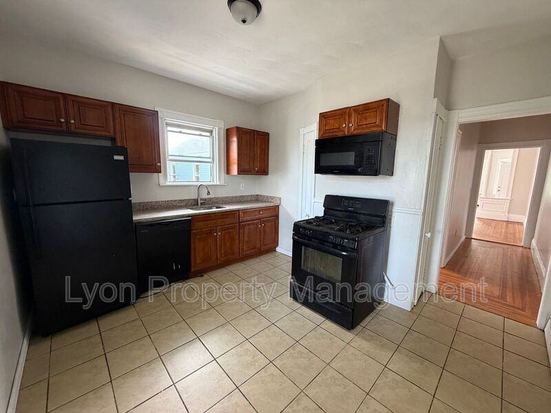 15 Woodman St #2 - Photo 7 of 7