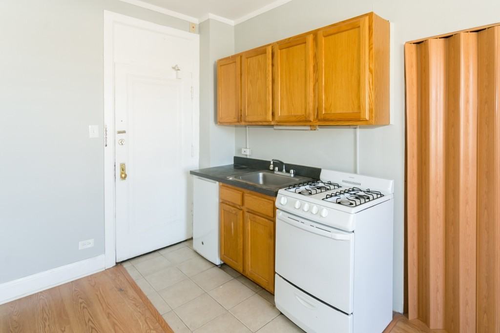 3831 N Fremont St #514 - Photo 2 of 15