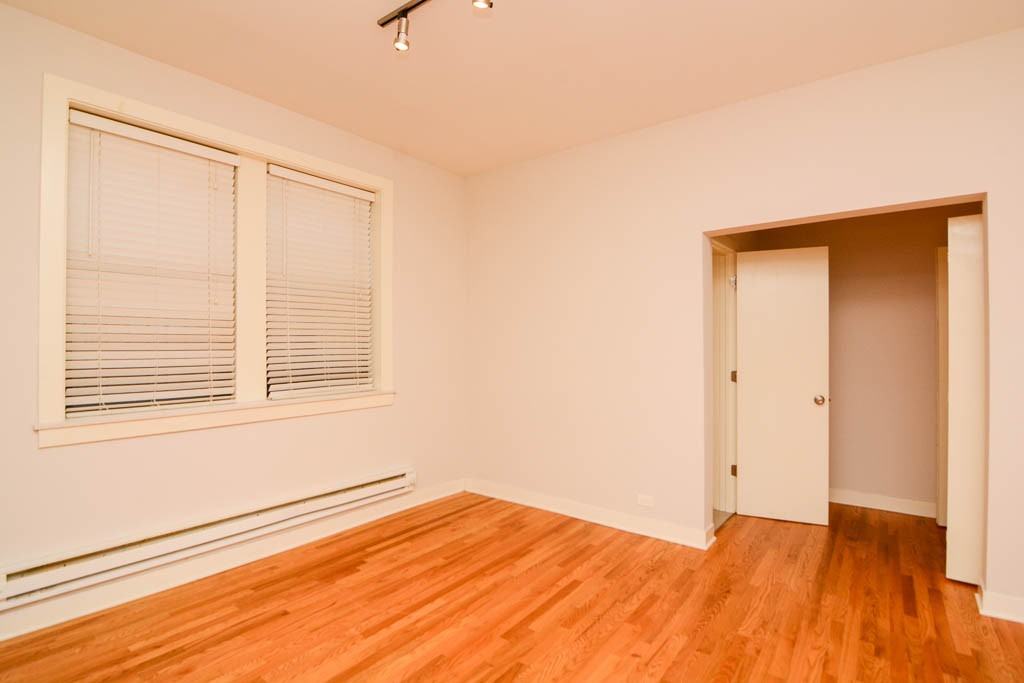 2420 N Kedzie Blvd #B03 - Photo 4 of 19